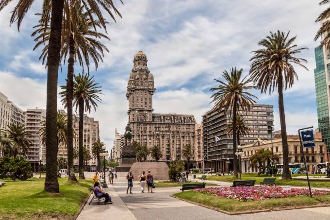 MONTEVIDEO - HISTORICO