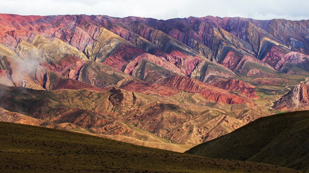 Quebrada de Humahuaca e Serranías del Hornocal: Expedição 4x4 ao Cerro de 14 Cores